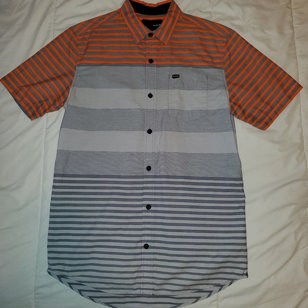 Hurley button down short sleeve